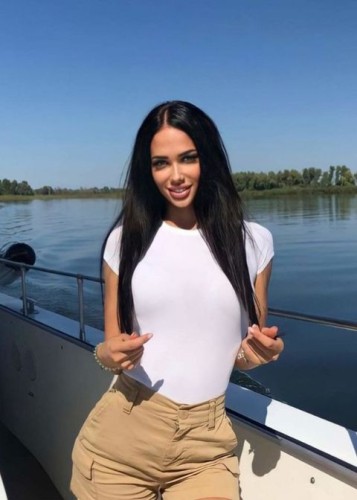 Аня, Г. Мама