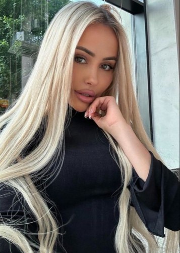 Ника, Г. Мама